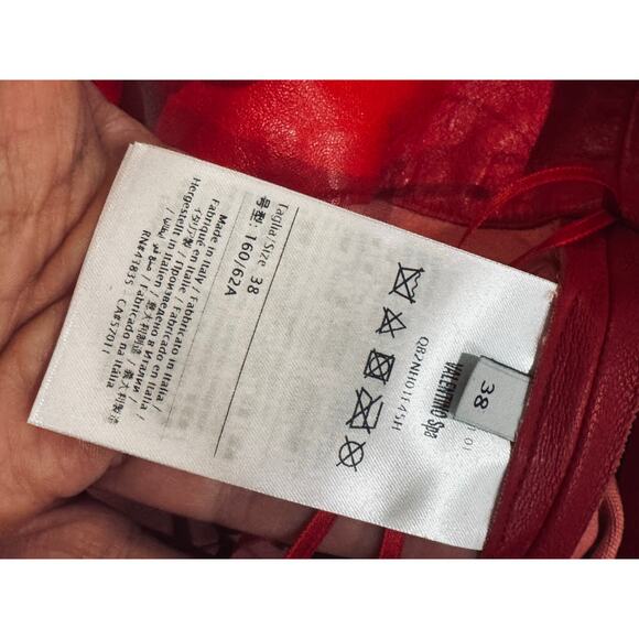 VALENTINO Garavani Red Bow-Detailed Leather Shorts size EU 38 - Picture 10 of 12